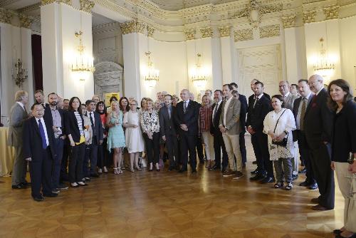 Foto di gruppo al summit degli ambasciatori Osce – Trieste 08/06/2018